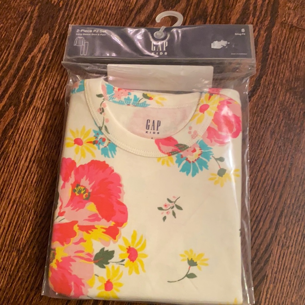 Gap Kids NIP 2-piece PJ set